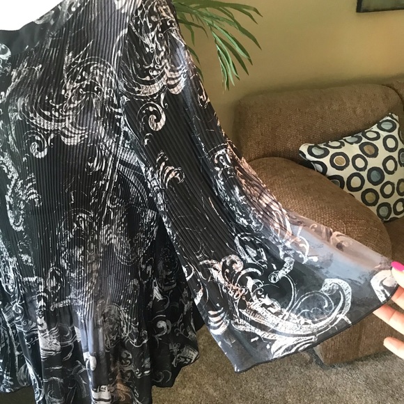 JMS pleated stretch plus size pullover top - Picture 5 of 6